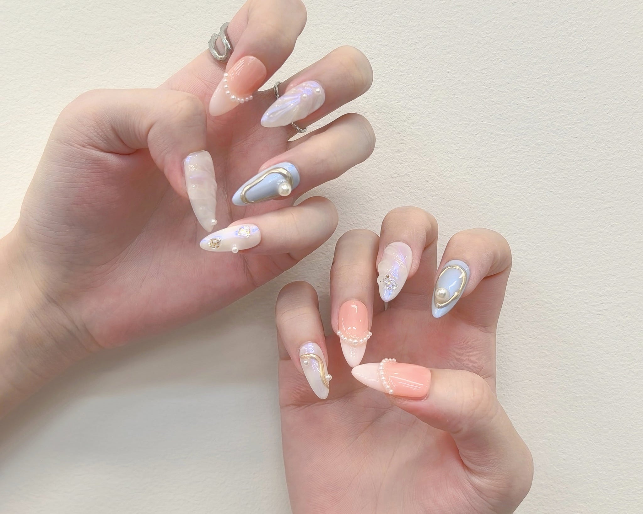 Press-On Nails vs. Traditional Nails — Which Should You Choose?