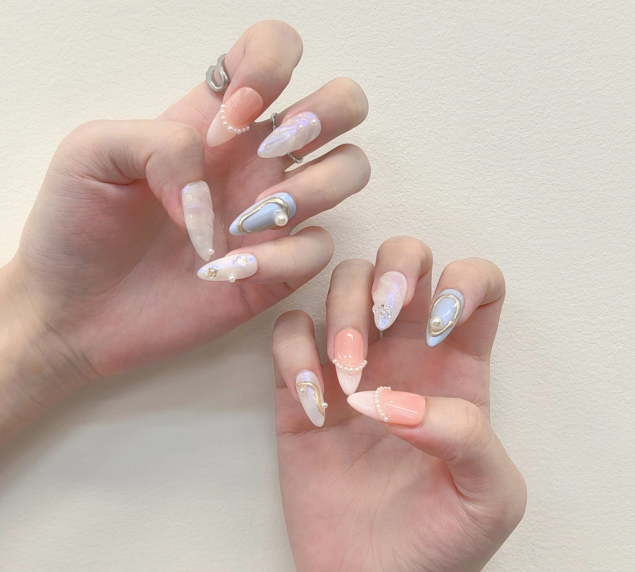 Press-On Nails vs. Traditional Nails — Which Should You Choose?