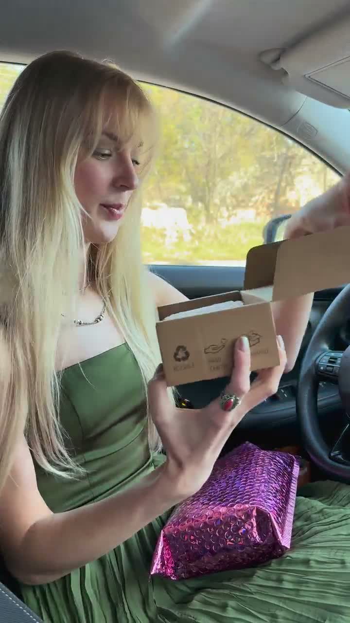 Unboxing Veloura Nails: A Sneak Peek into Everyday Luxury! ✨