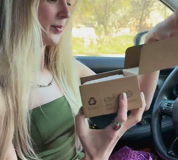 Unboxing Veloura Nails: A Sneak Peek into Everyday Luxury! ✨