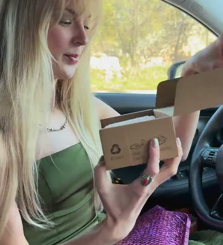 Unboxing Veloura Nails: A Sneak Peek into Everyday Luxury! ✨