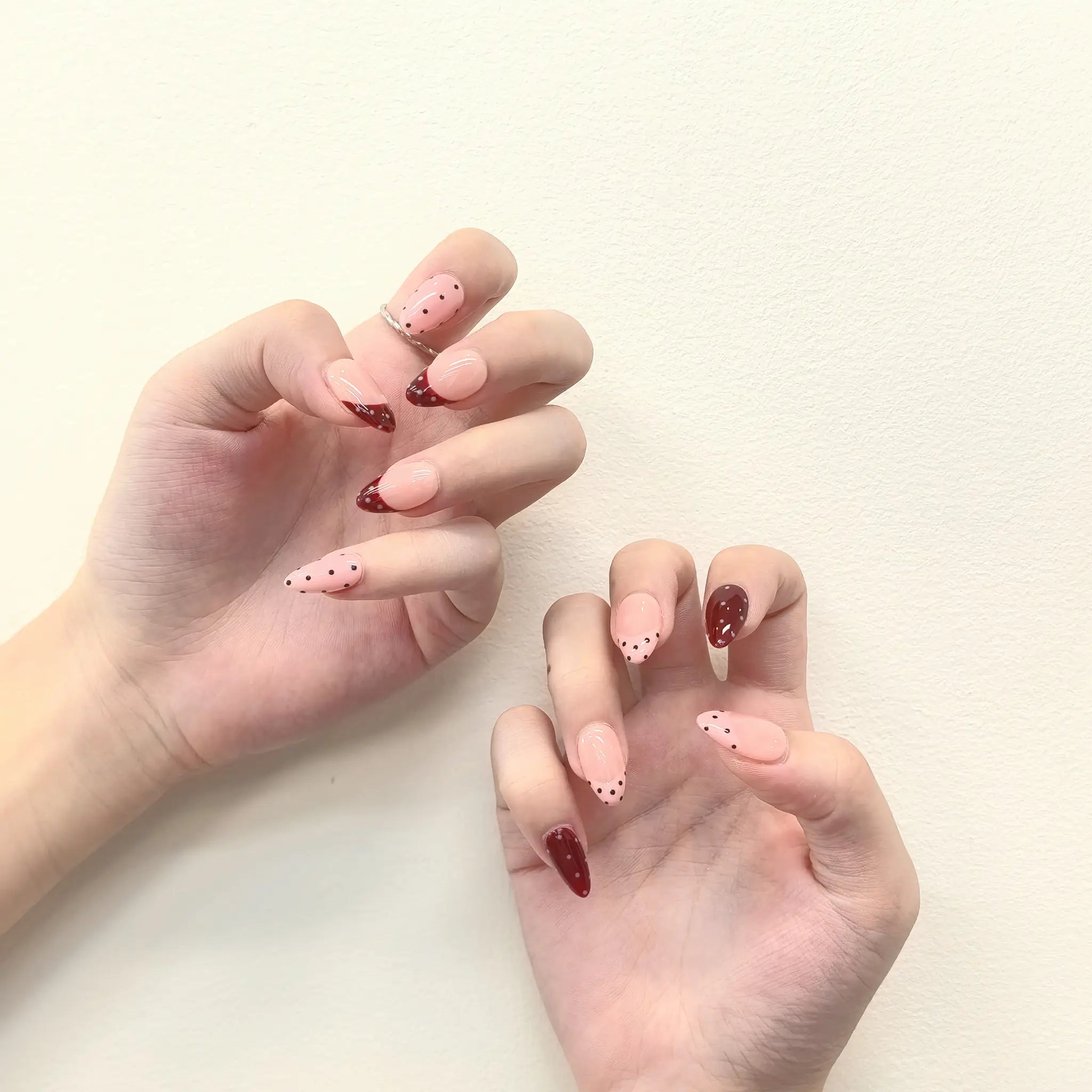 Retro Wine Reverie - Image 3