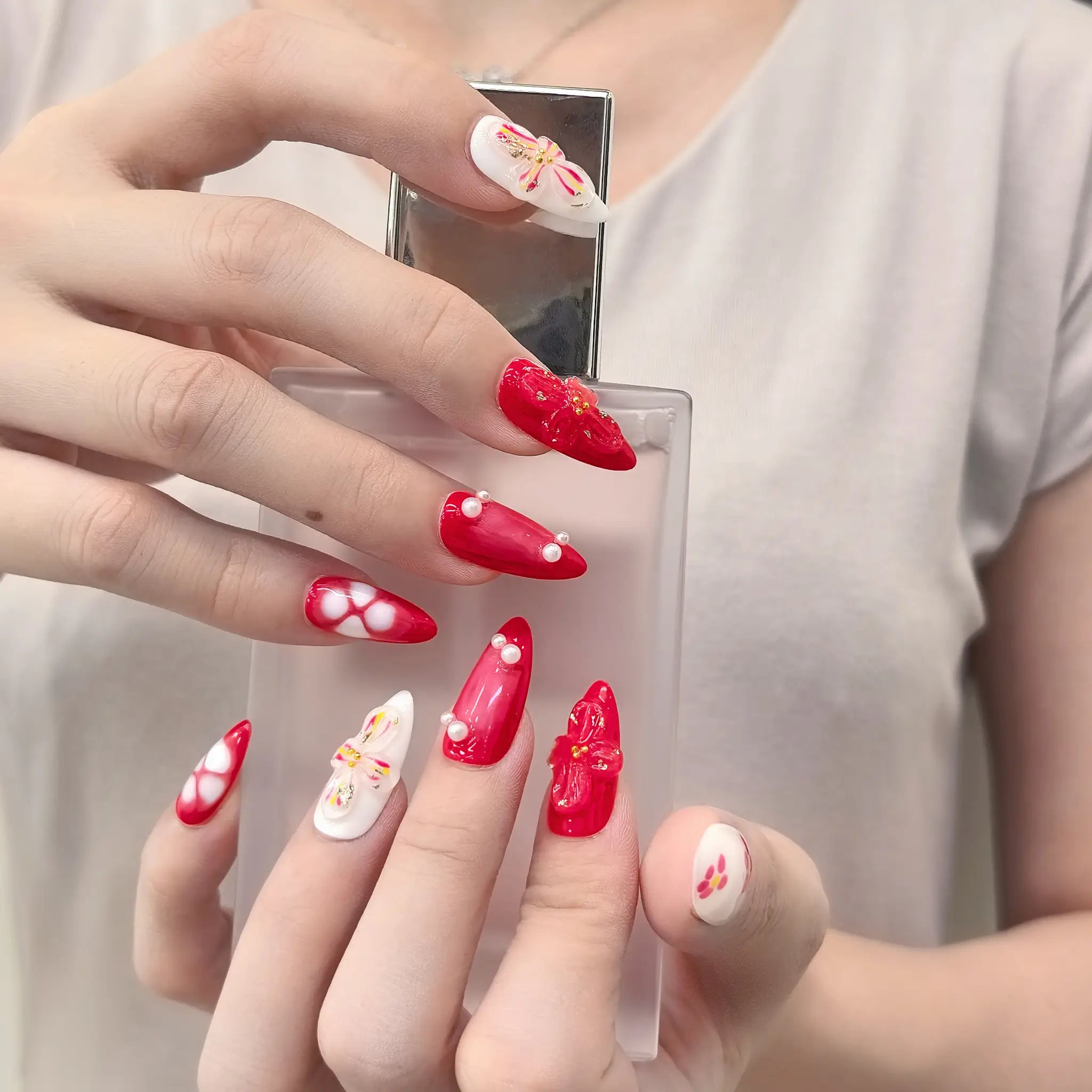 Scarlet Bow Muse - Image 4