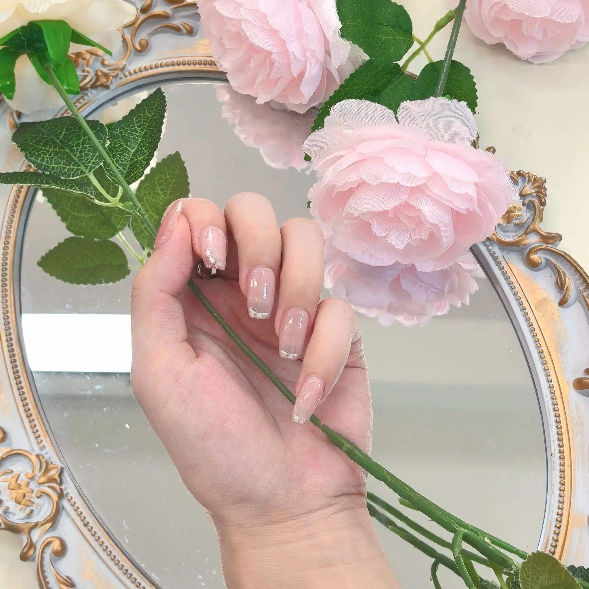 Juliet’s Velvet Rose - Image 4