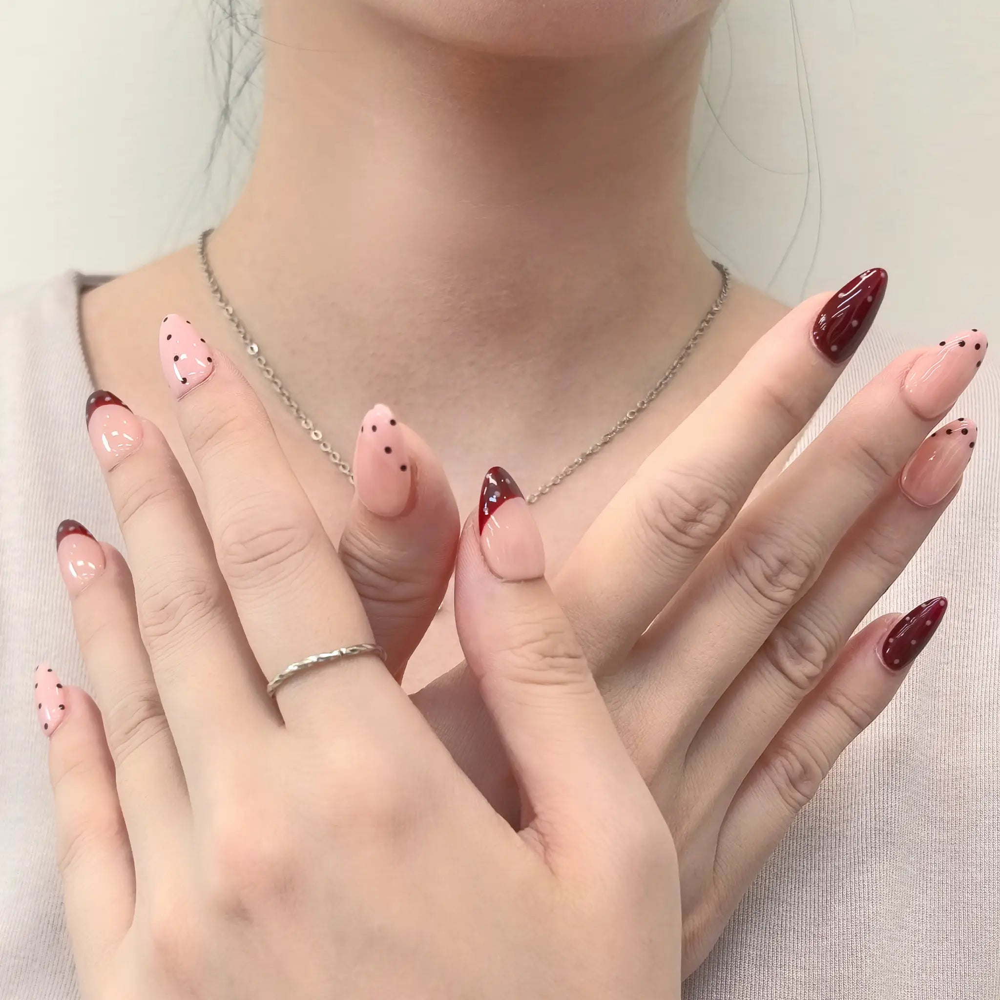 Retro Wine Reverie - Image 5