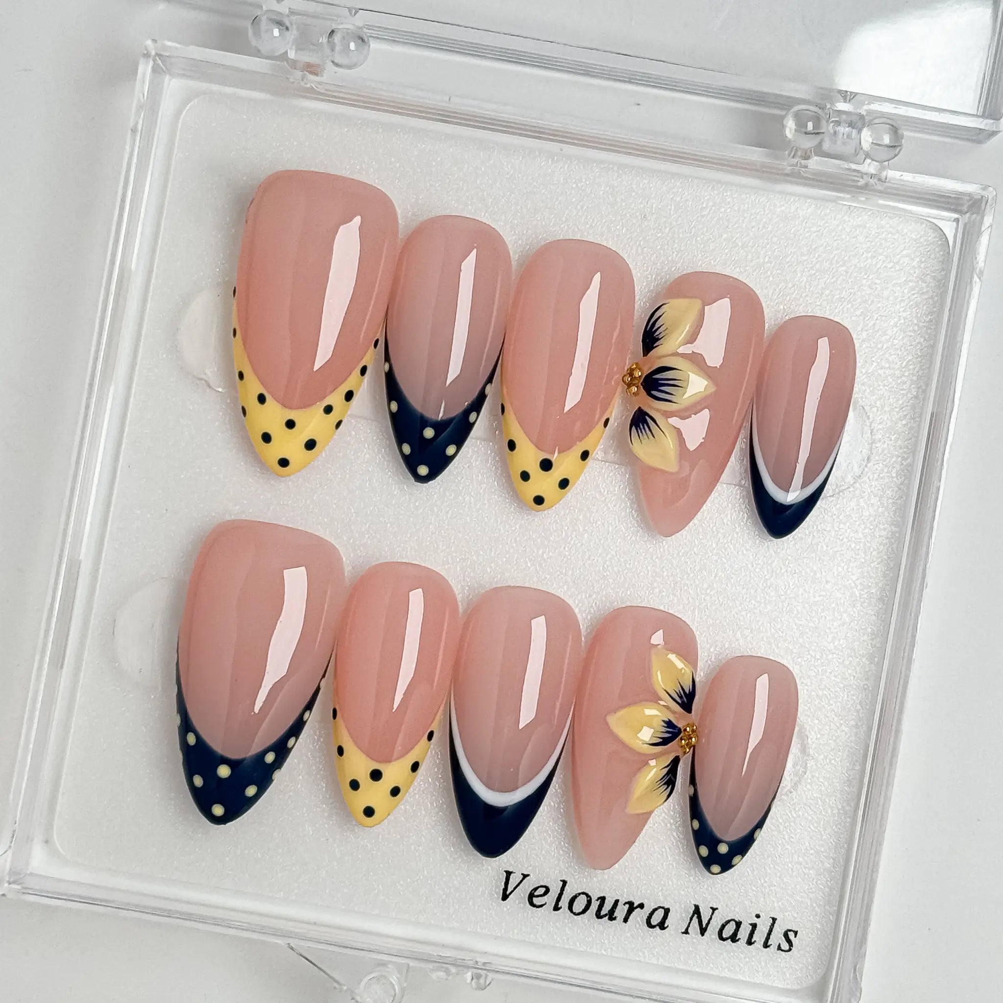 Midnight Bow Dots press-on nails in Nude, Black, Yellow, detail view 1