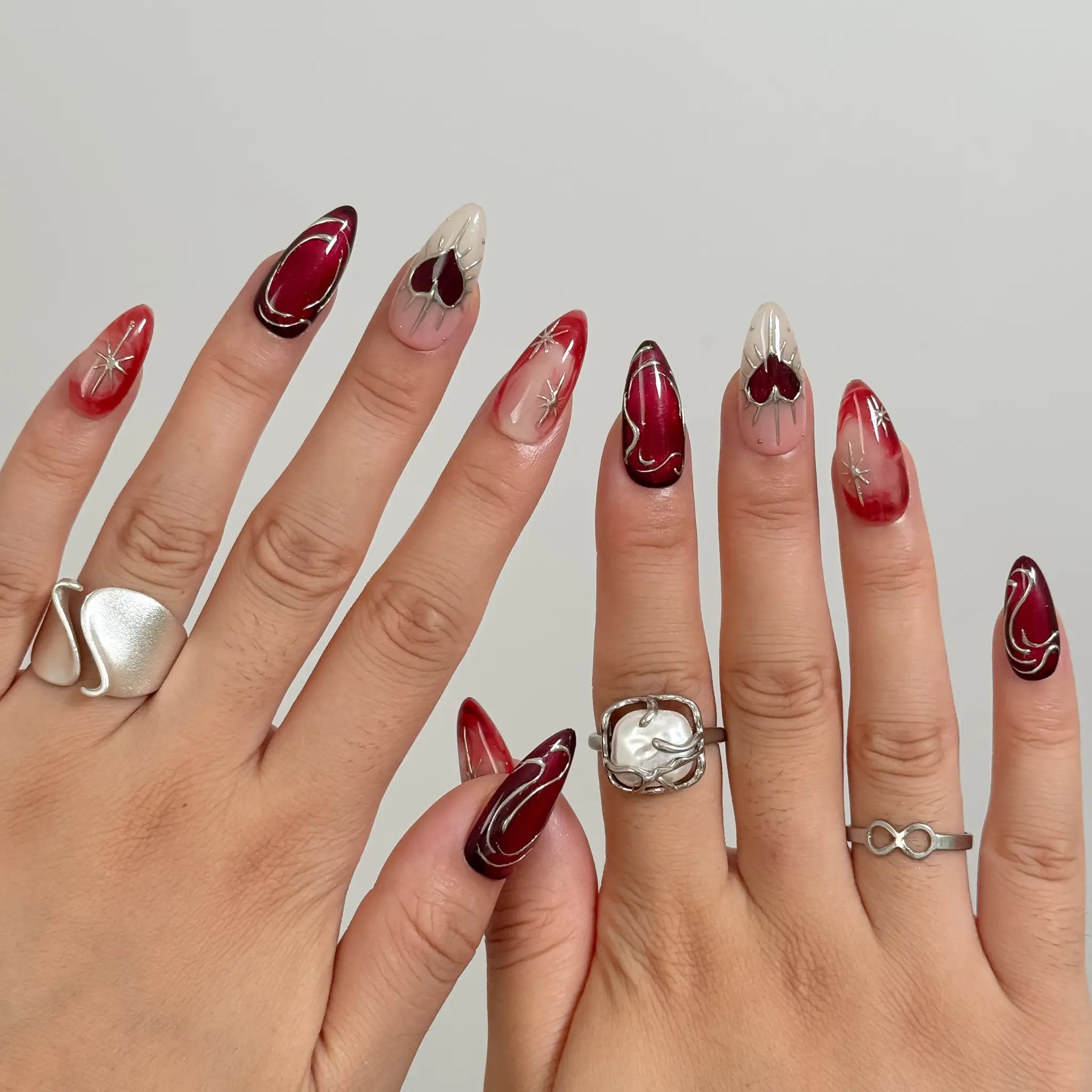 Scarlet Heart Orbit press-on nails in Red, Nude, Silver, detail view 3