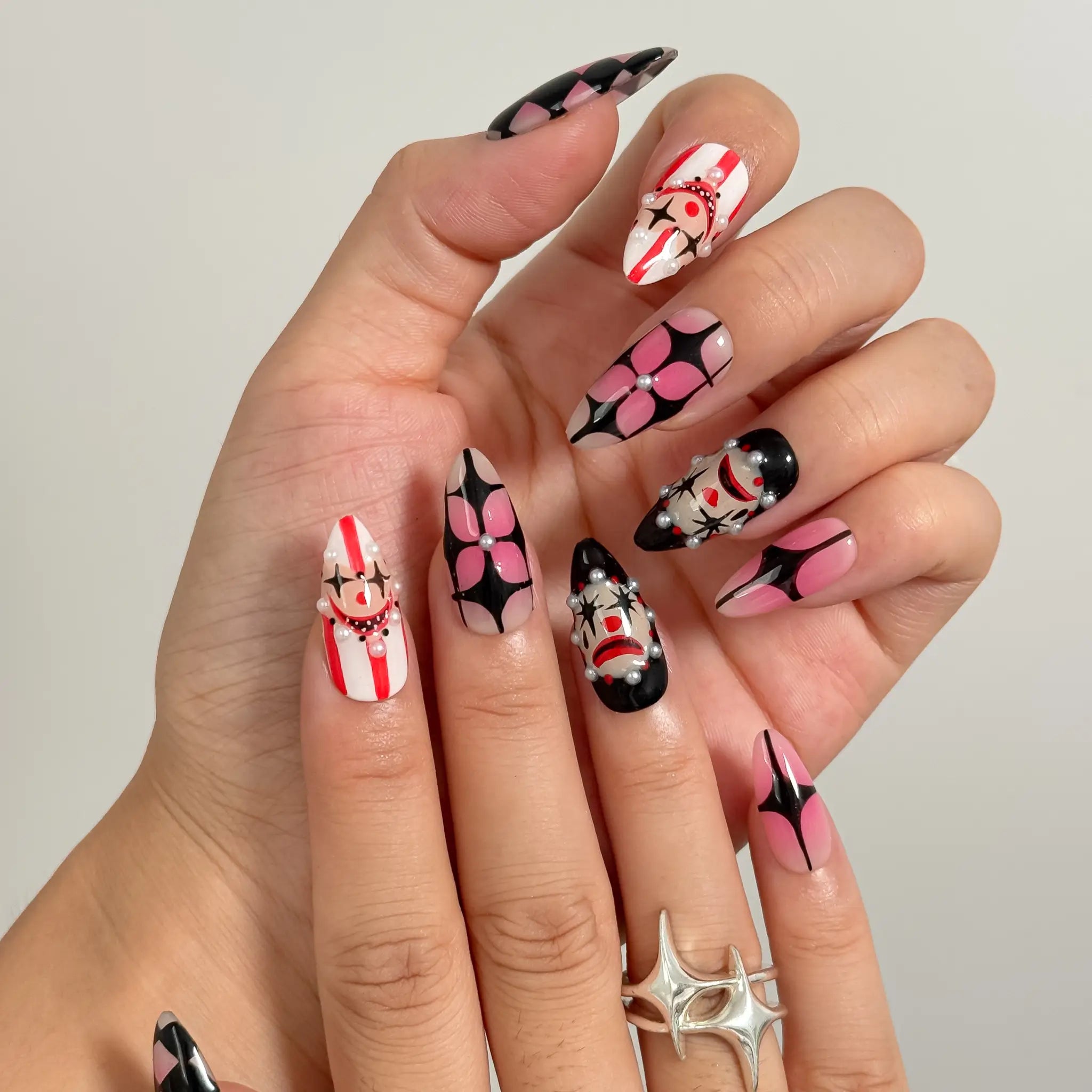Velvet Jester Star press-on nails in Black, Pink, Red, White, detail view 2