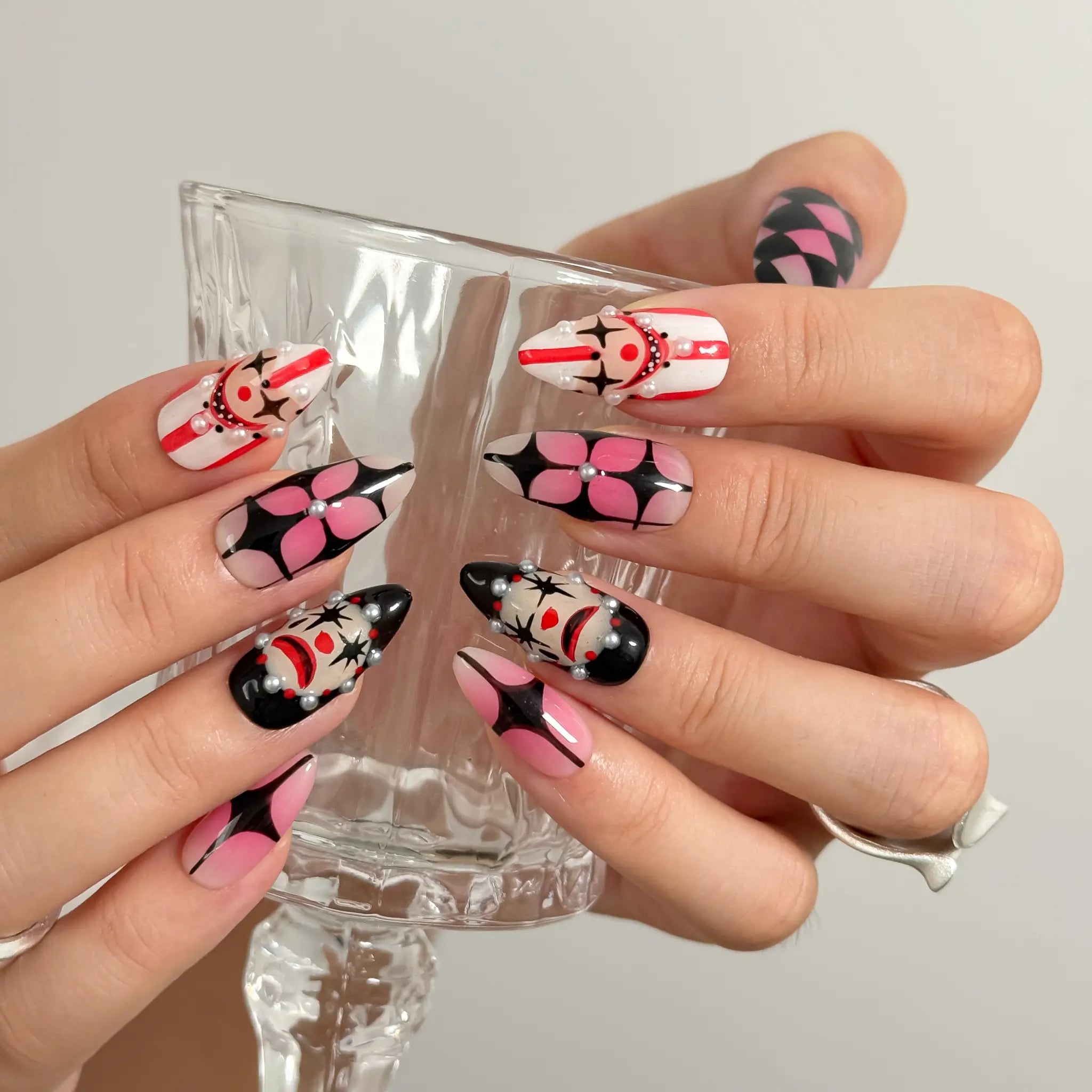 Velvet Jester Star press-on nails in Black, Pink, Red, White, detail view 1