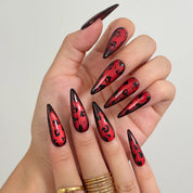 Crimson Panther Eclipse press-on nails in Red, Black, detail view 4