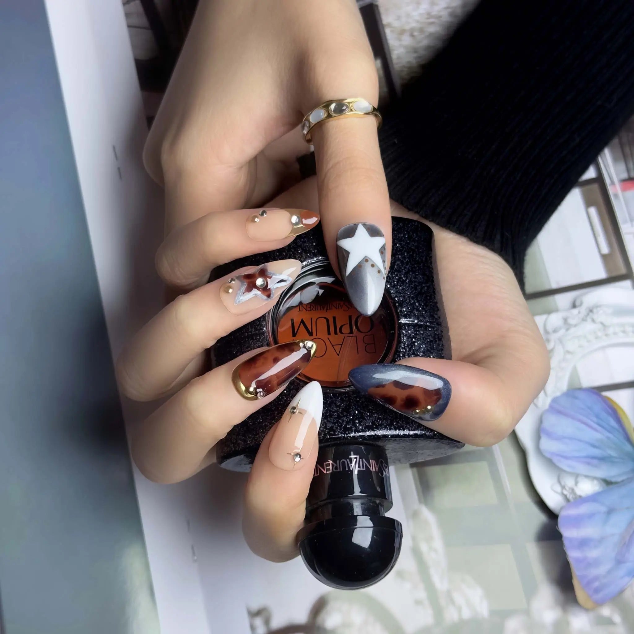 Stellar Amber Drift - Image 3