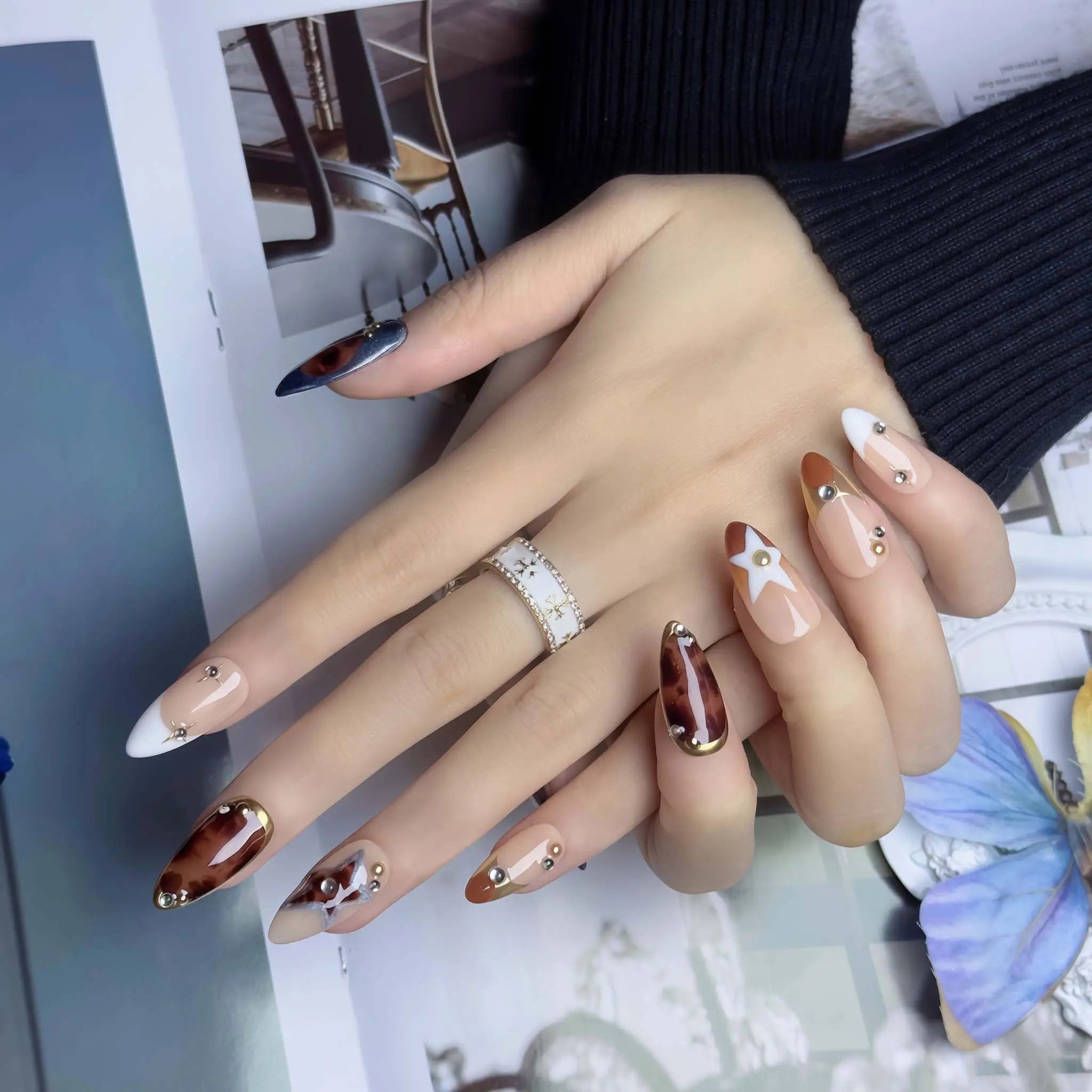 Stellar Amber Drift - Image 4