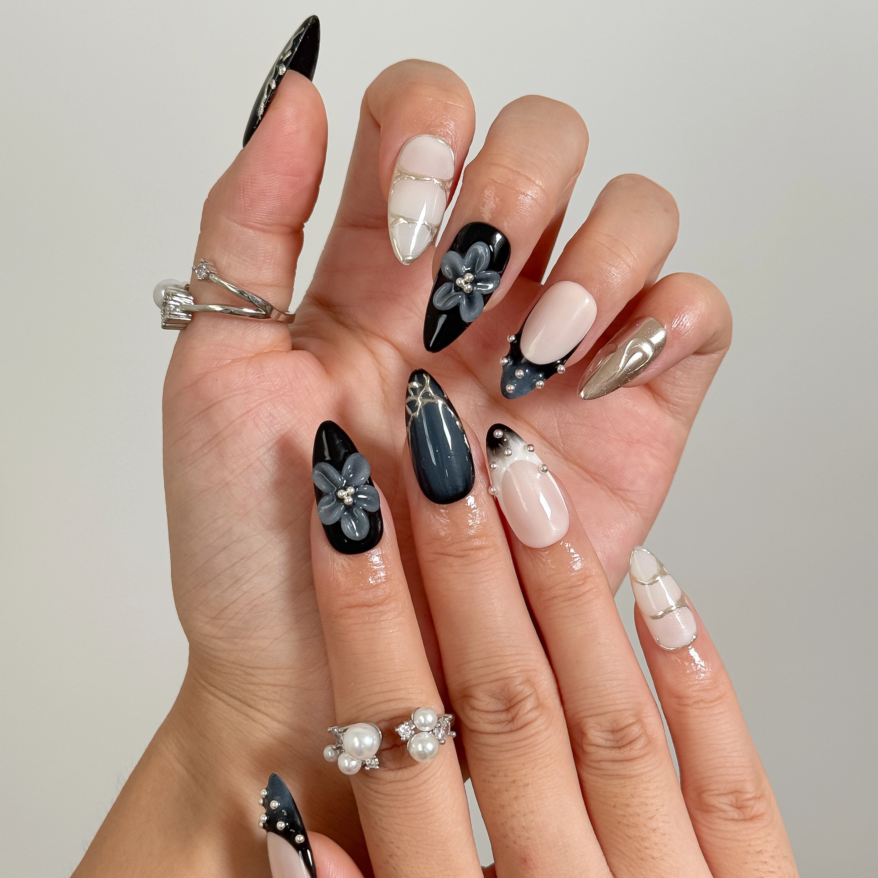 Midnight Alloy Bloom reusable press-on nail set, alternate view 2
