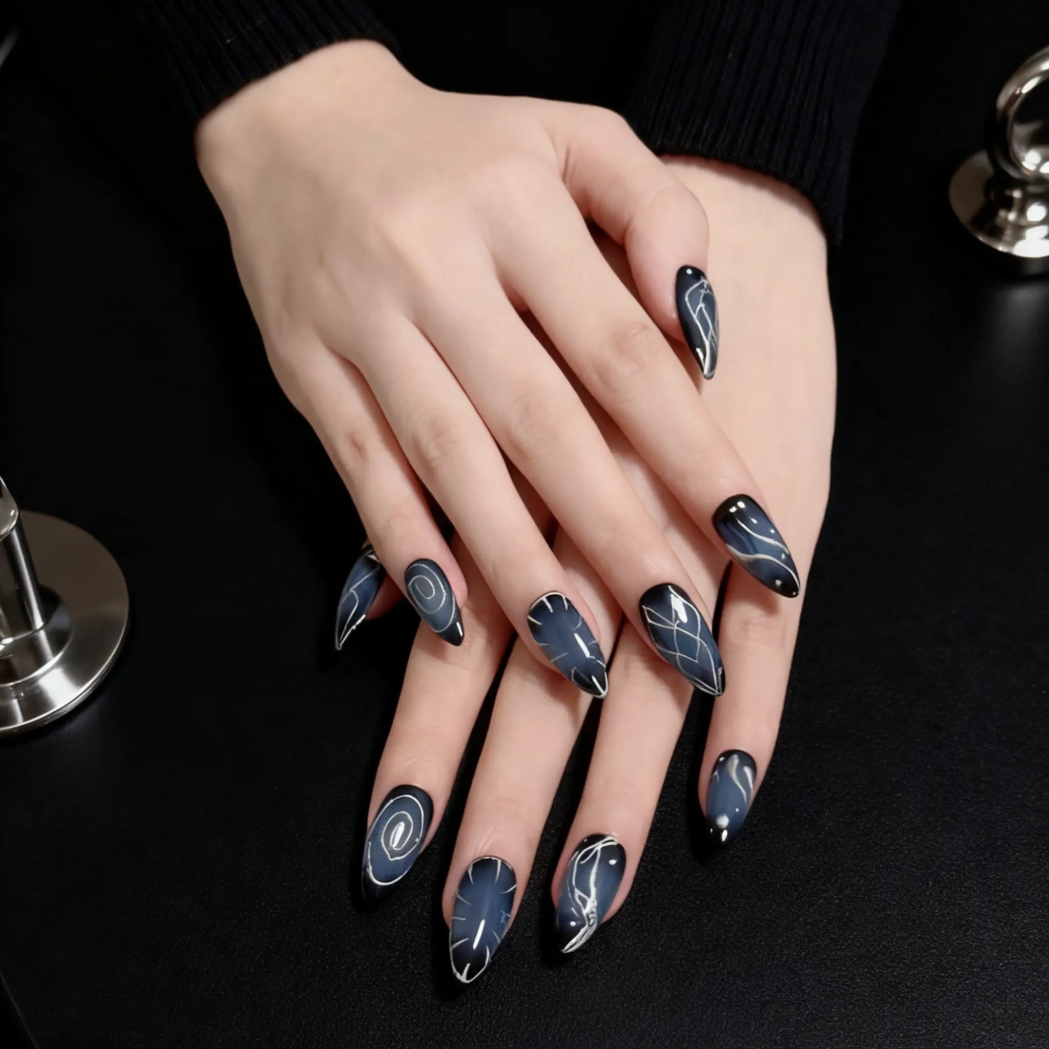 Nyx’s Chrome Sigil - Image 3