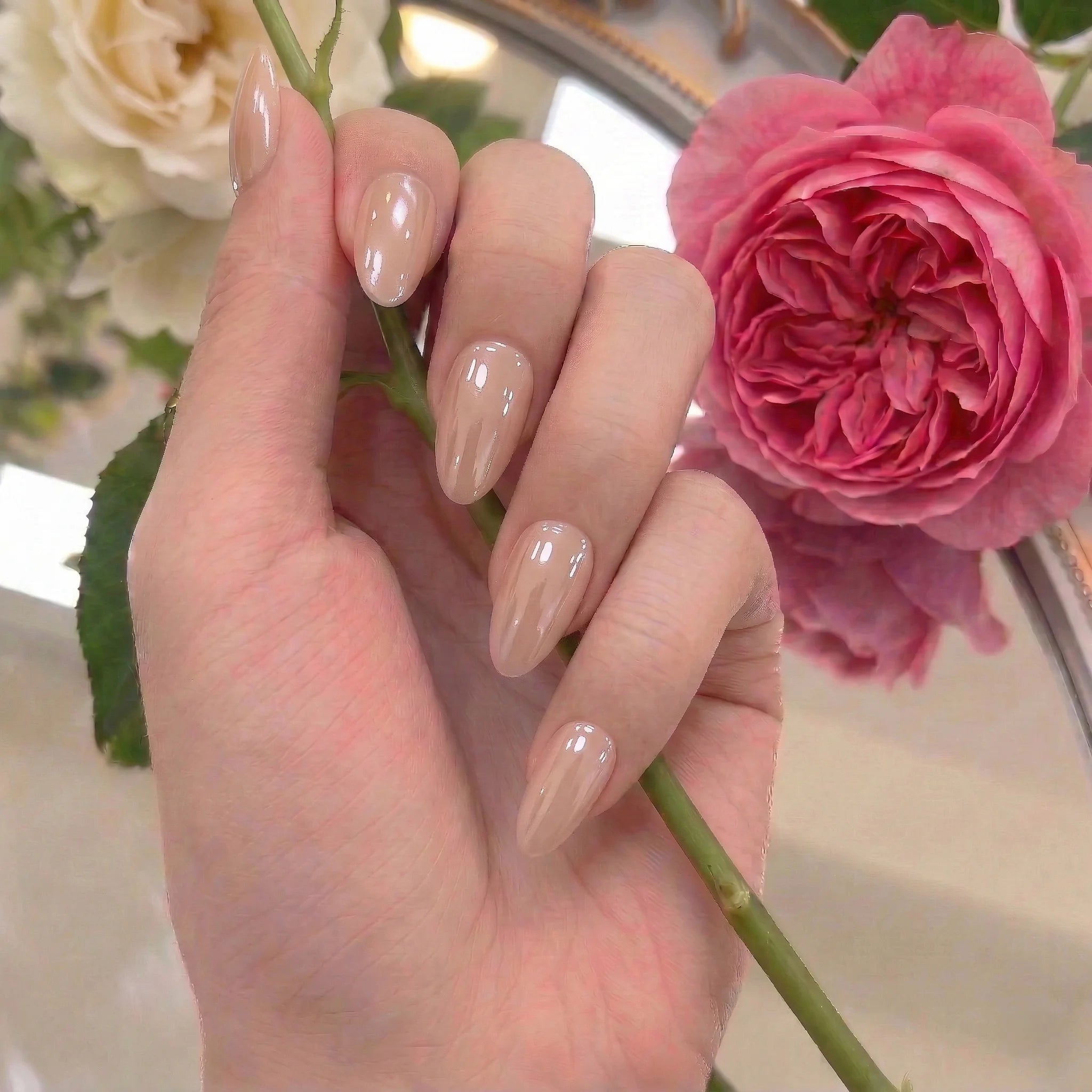 Champagne Silk Aura
