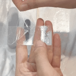 how_to_apply_press_on_nails_sticky_tabs-2.webp